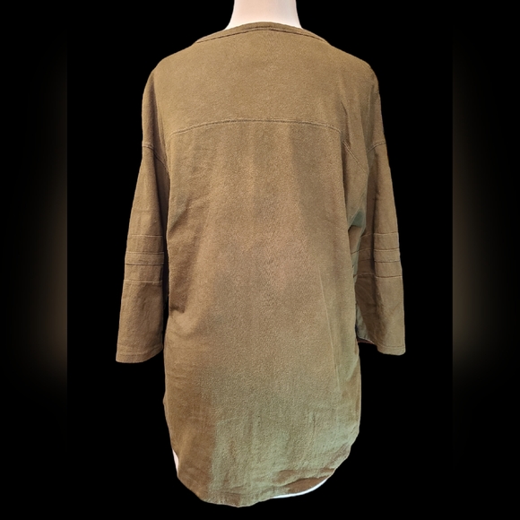 Pink size S/P green shirt - Picture 7 of 7